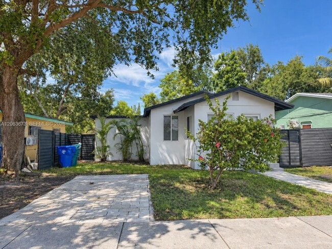 135 NW 68th St