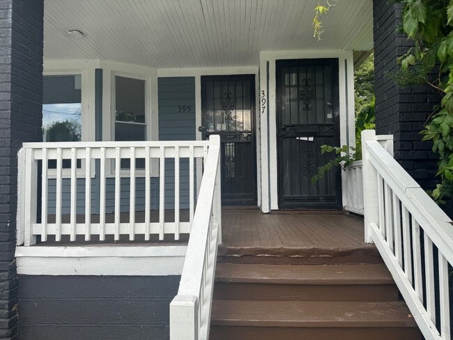 Photo - 395 E 149th St Unidad Up