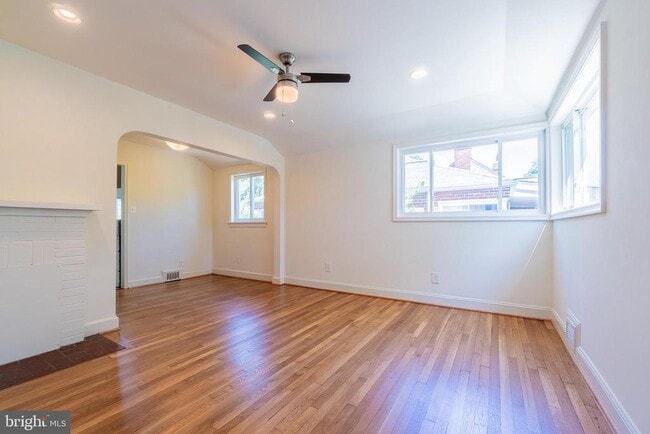 Photo - 1226 N Taylor St