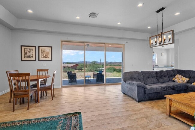 Photo - 231 Premio Ct