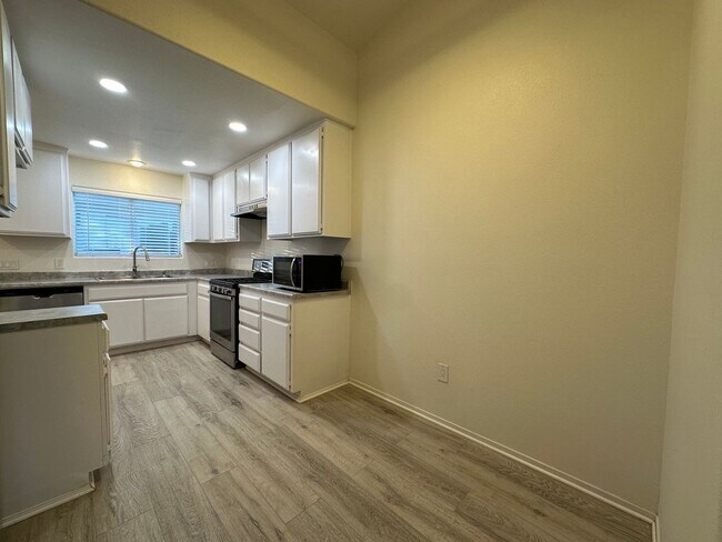 Photo - 405 S 6th St -- West Valley Real Estate