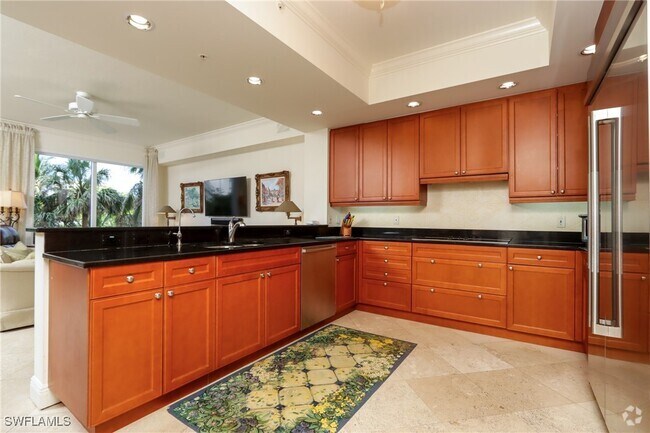 Building Photo - 8787 Bay Colony Dr Unit 305 Rental