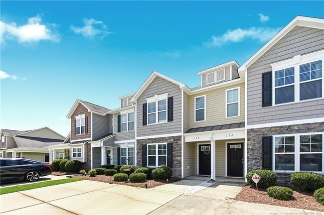 Photo - 142 Collinwood Dr