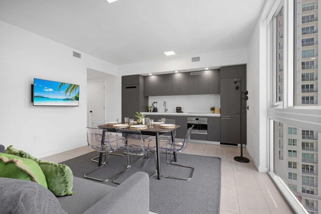 Photo - 227 NE 2nd St Unidad ID1227562P