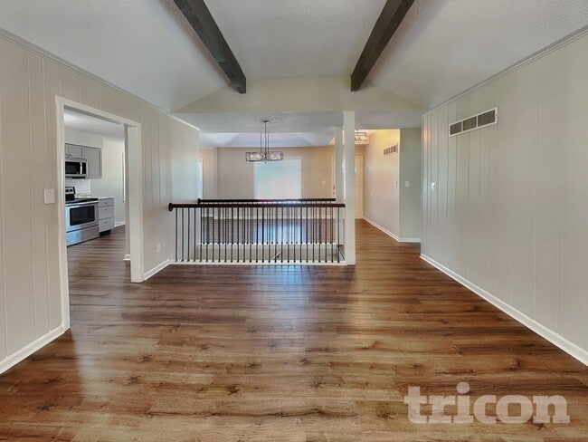 Photo - 408 NW Palmer Dr
