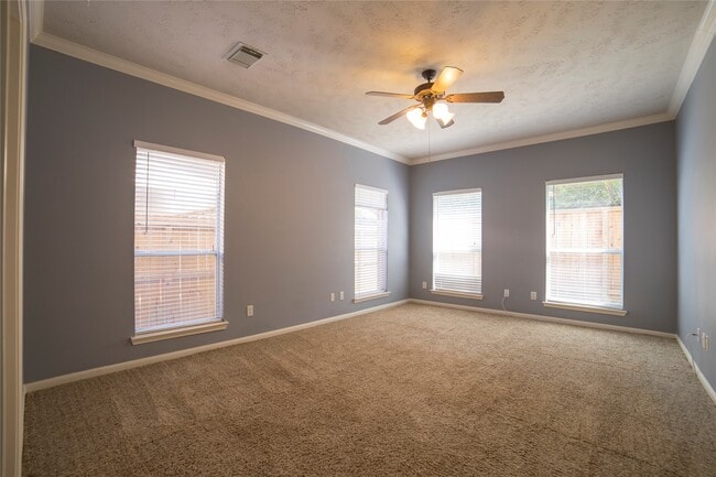 Photo - 10035 Magnolia Way