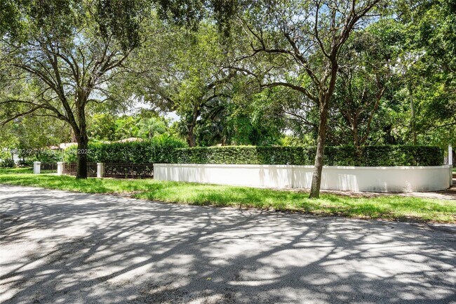 Photo - 5810 Maggiore St