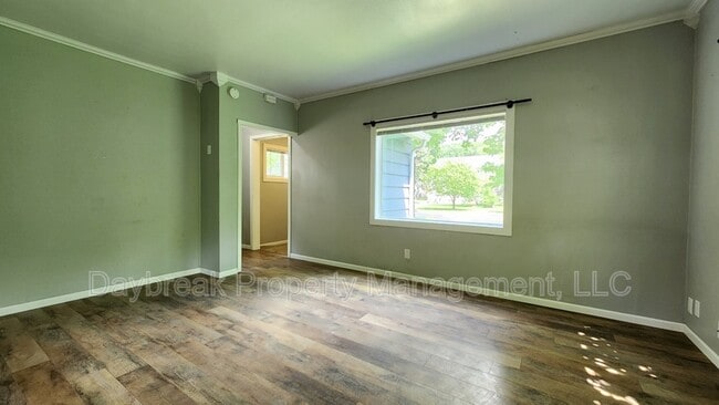 Photo - 1242 10th St N