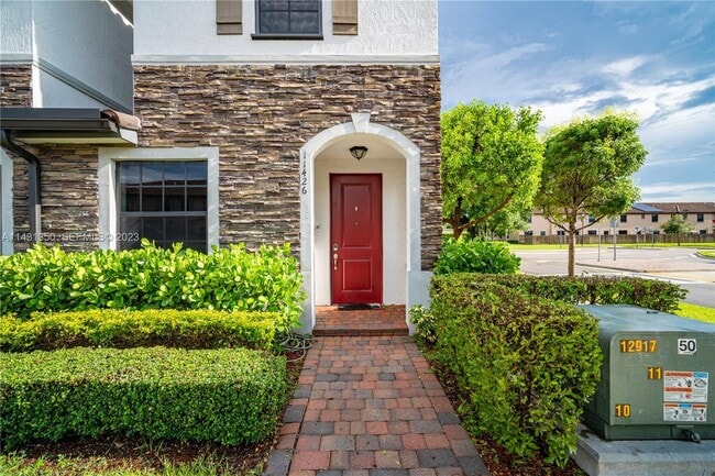 Photo - 705 SE 13th Street Cir