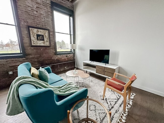 Photo - 604 W 4th St N Unidad ID1352444P