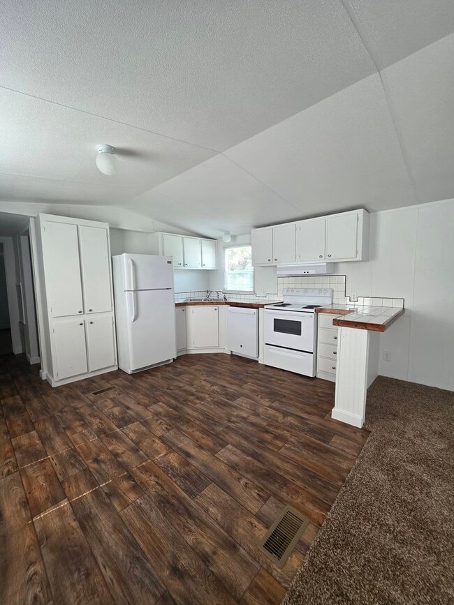 Photo - Ready to Move in