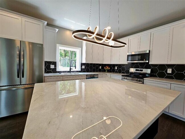 Photo - 225 Wilbert St