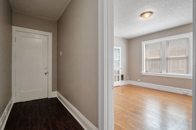 4958 Walsh St Unit 2E-402