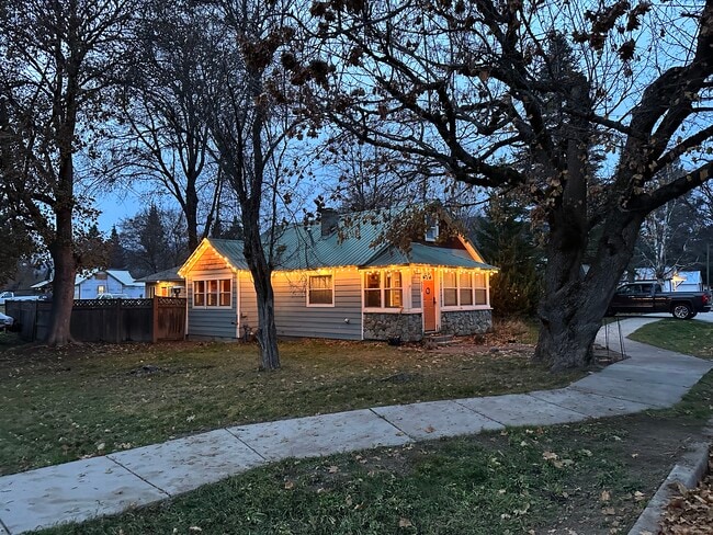Photo - 605 Washington Ave