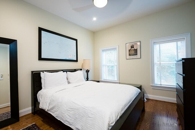 Photo - 713 Florida Ave NE Unidad SI ID1587671P