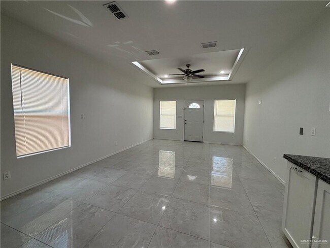 Photo - 19 W Cano St