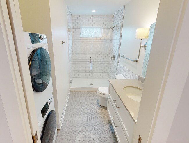 Photo - 72 Spring St Unidad 70-3