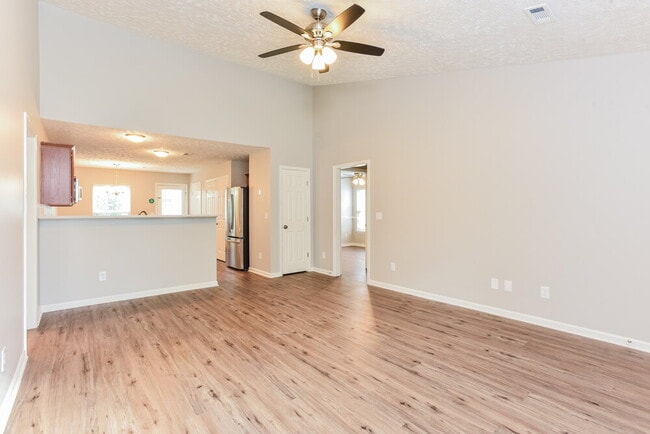 Photo - 4002 Deer Run Trace