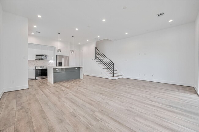 Photo - 3510 Hadley St