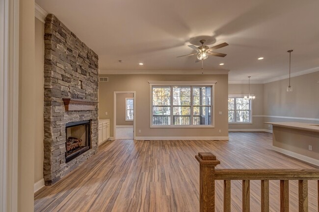 Photo - 100 Hickory Grv Ct