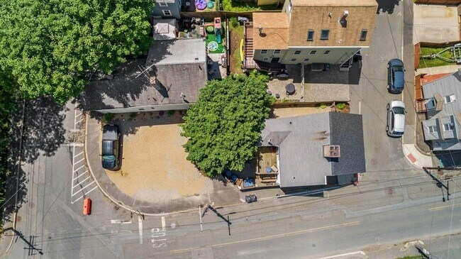 Photo - 1 Allen St Unit 1