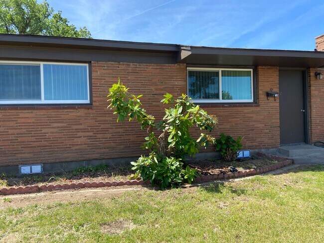 Photo - Beautiful 4 bedroom home!