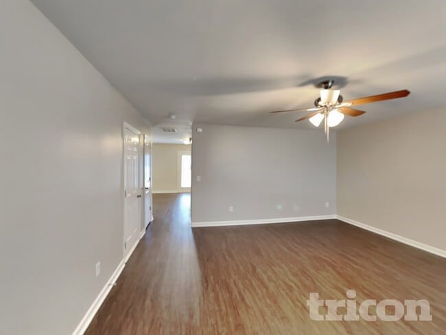 Photo - 1505 Hamilton Hills Dr