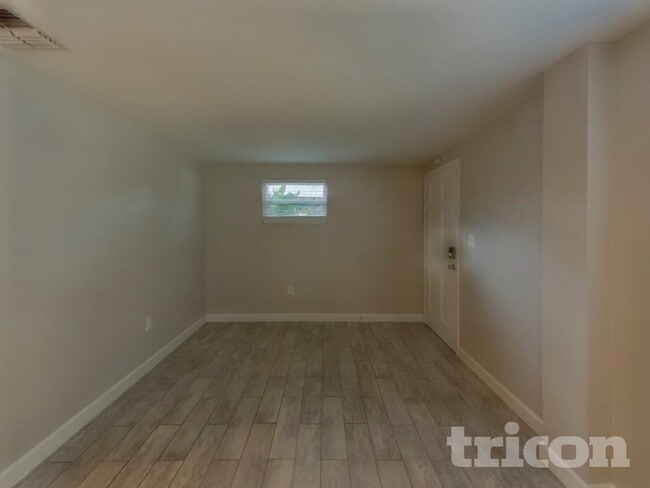 Photo - 4460 49th Ave N