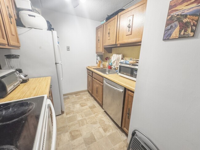 Photo - 12-16 Ellery Street Unit 206