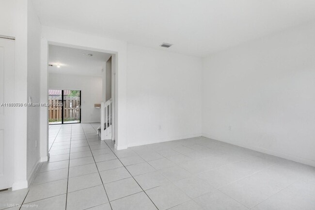 Photo - 21071 NE 8th Ave