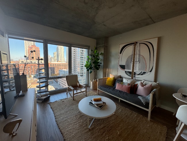 Photo - 167 N Desplaines St Unit 611