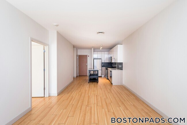 Photo - 320 D St Unidad 123