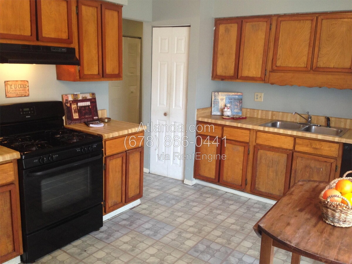 Photo - 849 Hemingway Ct