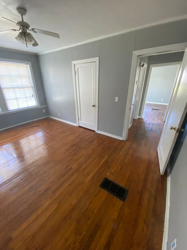 Photo - 152 E Wichita St