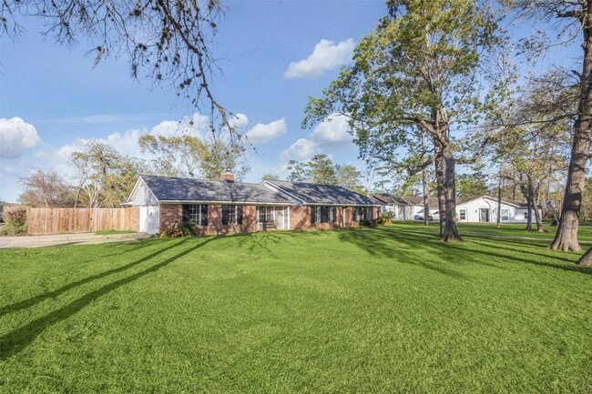 Photo - 101 Royal Ct