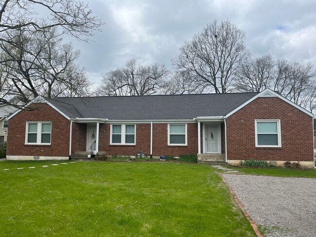 Photo - Renovated 2 Bedroom/ 1 Bath Duplex minutes to 12th South, Lipscomb, Belmont and Vandy