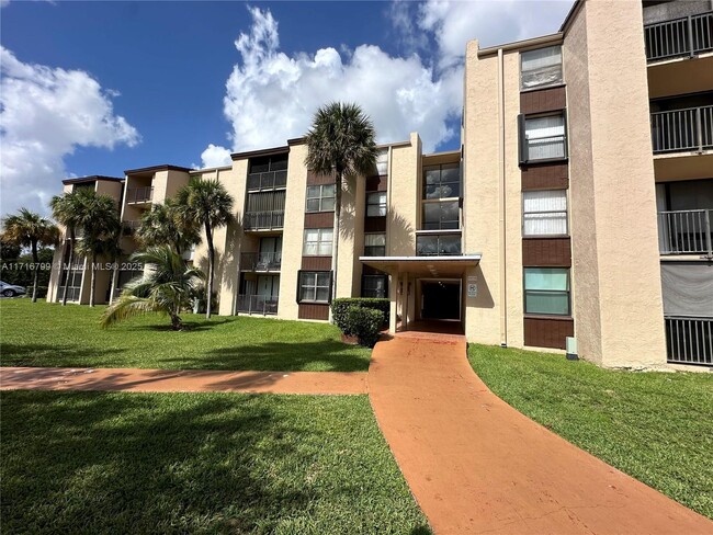 Photo - 14611 N Kendall Dr Condominio Unidad 108L