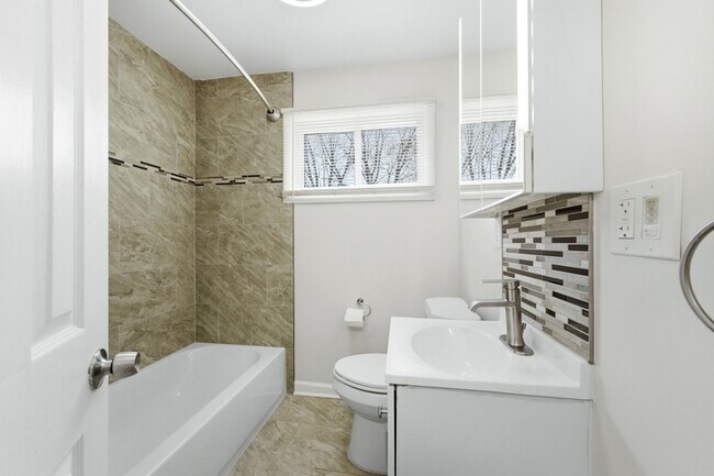 Photo - 22546 Ira Blvd