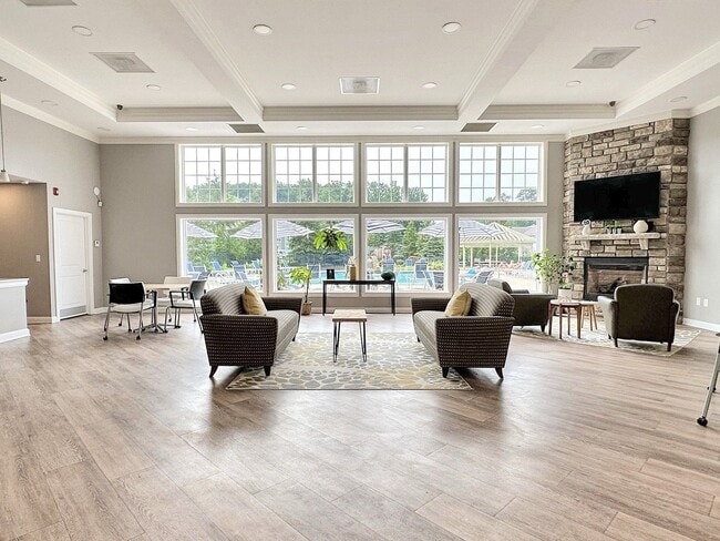 Cobblestone Court Apartments