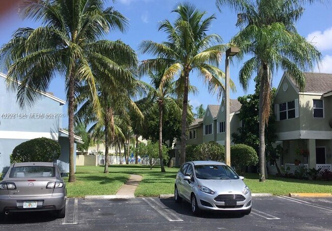 Photo - 17320 NW 67th Pl Unit G-7