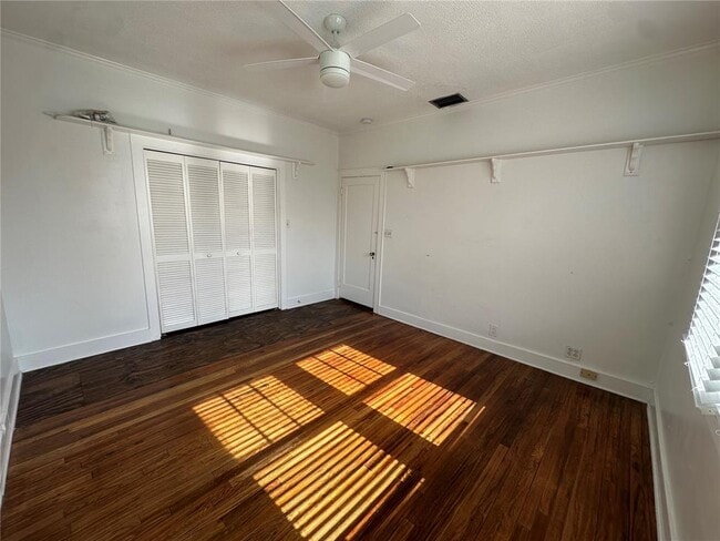 Photo - 411 SW 19th St Unit 1-2