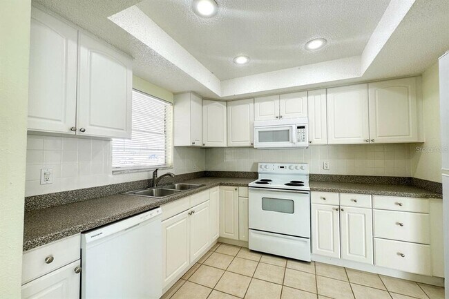 Photo - 3010 Holly Ave