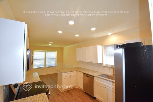 Photo - 6885 Hickory Hollow Ln