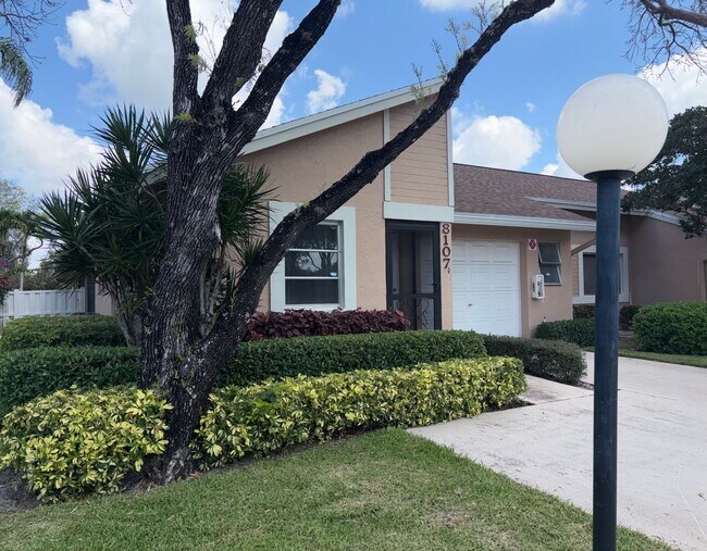 Photo - 8107 Summerbreeze Ln