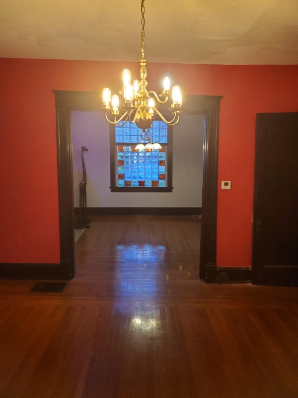 907 Lexington Ave