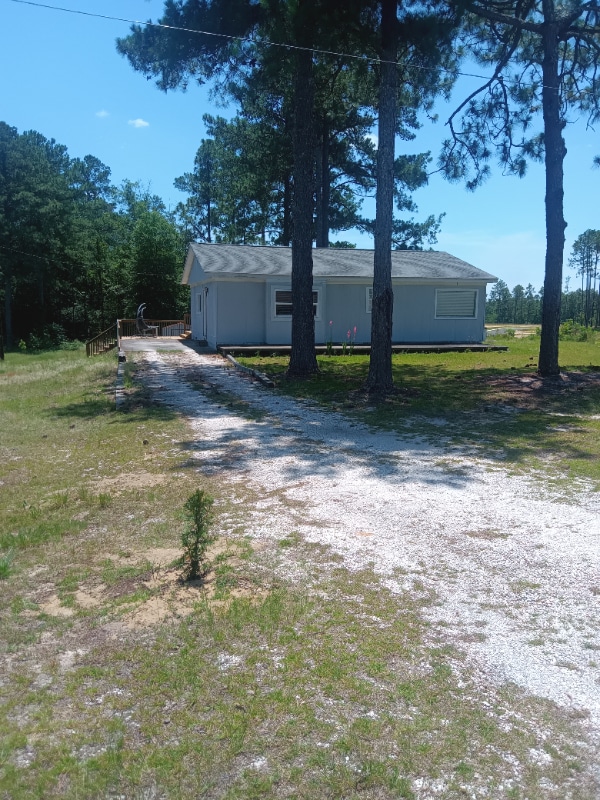 Building Photo - 255 Rowe Ave