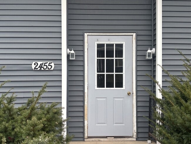 Photo - 2455 5th Ave