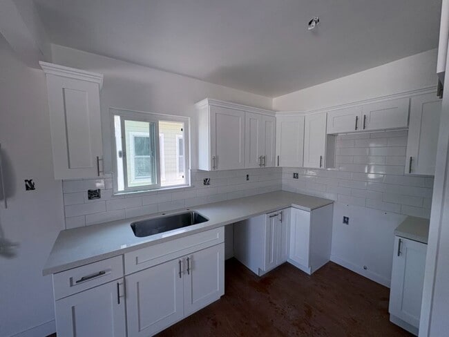 Building Photo - 1765 College View Pl Unit 1765 1/2