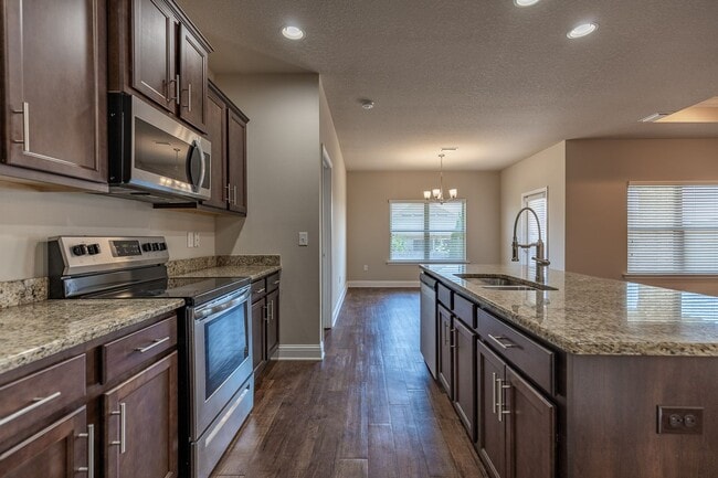 Photo - GREAT PRICE w/COMMUNITY POOL!