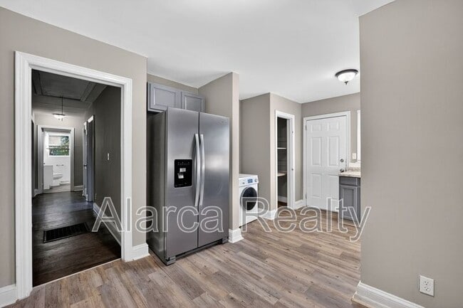 Photo - 1137 Skyview Rd